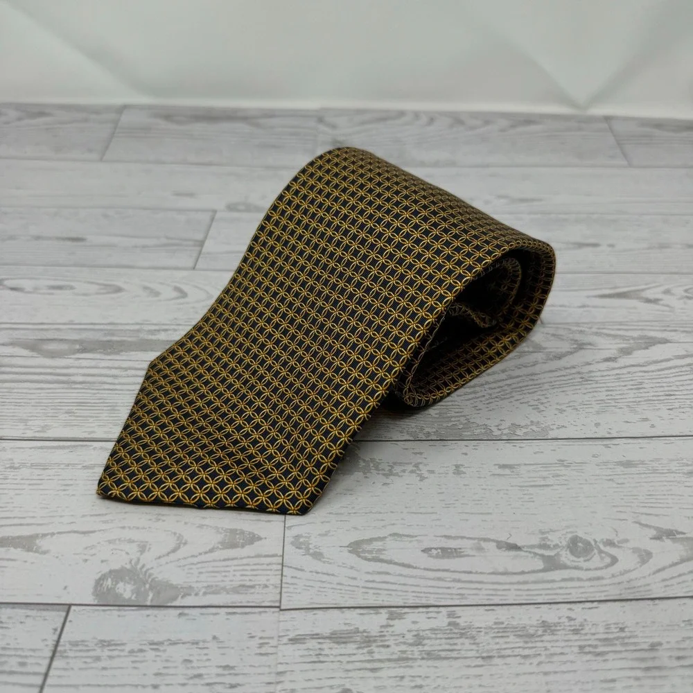 Brooks Brothers Makers Silk‎ Tie Mens Navy Blue Gold Geometric Pattern